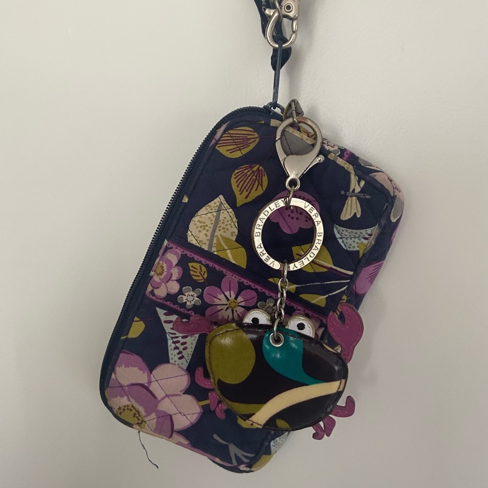 vera bradley wristlet